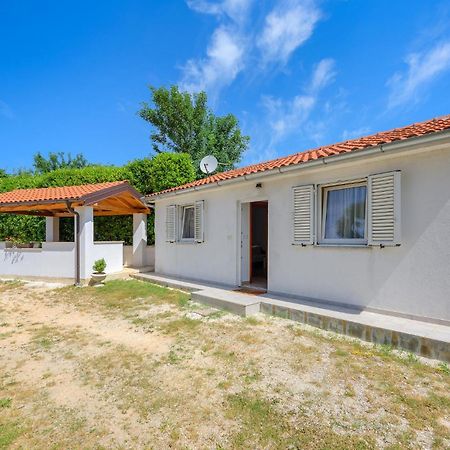 Awesome Home In Zminj With Wifi Bagian luar foto