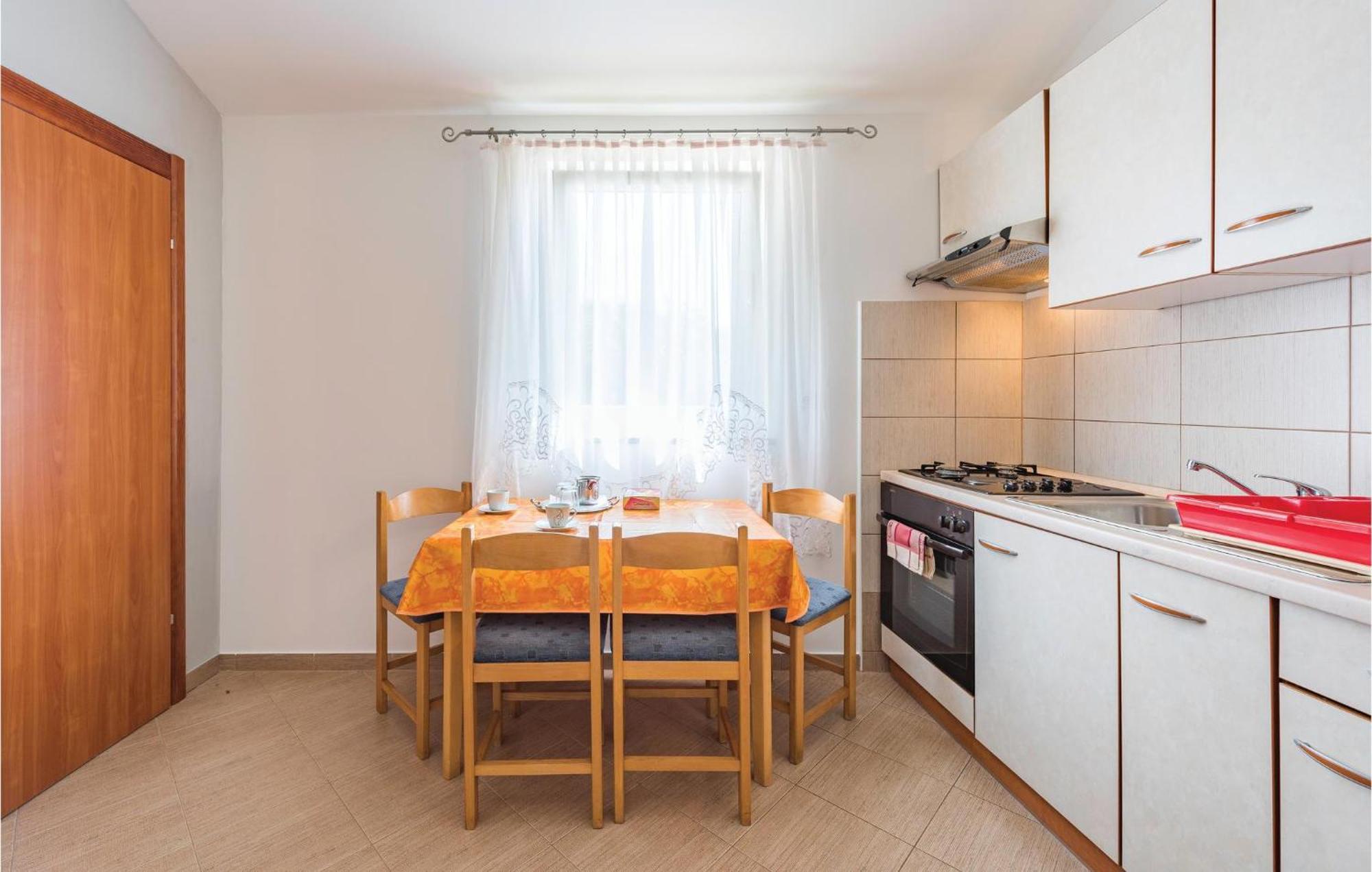 Awesome Home In Zminj With Wifi Bagian luar foto