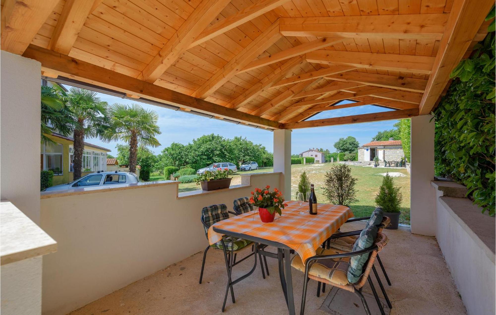 Awesome Home In Zminj With Wifi Bagian luar foto